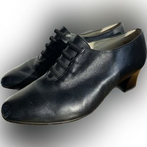 Vintage Trotters Black Leather Heels